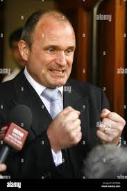 Grabbed the boy Banque de photographies et d'images à haute résolution