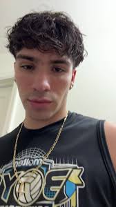 Anthony Rojo (@luvrojo)