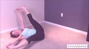 Girl Yoga fart - ThisVid.com