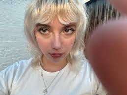 Becca Harvey's Instagram, Twitter & Facebook