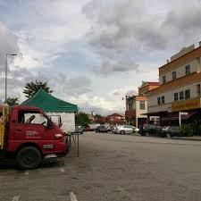 25 mins' drive from the kuala lumpur city center. Photos At Taman Equine Park Seri Kembangan Selangor