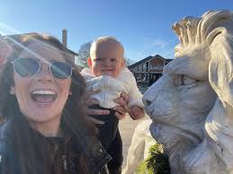 Thanksgiving day at the zoo aka watching Jo watch animals 🥹