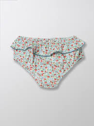 Très confortable, elle peut être portée par les bébés qui portent encore des couches ou pas. Culotte De Bain En Tissu Liberty Bebe Liberty Canyon Clover Bebe Vetement Et Deco Cyrillus