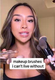 Essential Makeup Brushes You Should Have