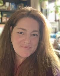 Erin Edmondson's Instagram, Twitter & Facebook