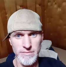 Eric Nicely's Instagram, Twitter & Facebook