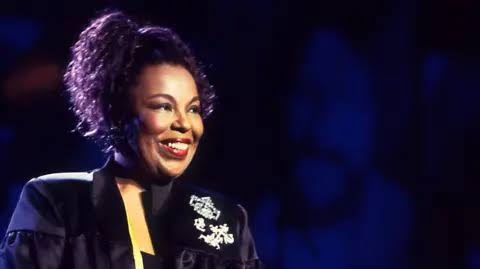Roberta Flack: Killing Me Softly singer dies aged 88