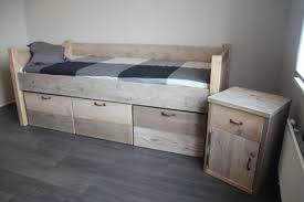 bed commode kast babykamer kinderkamer tienerkamer of slaapkamer in de wijde wereld biedt veel keuze online bed steigerhout kind bed slaapkamer jongens