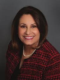 Elsa Poole's Instagram, Twitter & Facebook