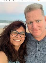 Can someone please remove the ex-boyfriend from this photo. Thank you