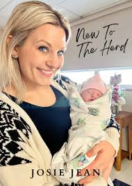 Josie Jean's Instagram, Twitter & Facebook