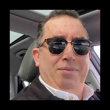 Whip up the magic of frozen treats right in your kitchen with the Cuisinart  Freeze Wand Ice Cream Maker. This compact, versatile device makes homemade  desserts easy, boasting five easy-to-use functions to