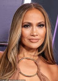 Jennifer N Saunders"