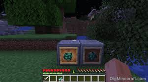 Item frames are a simple recipe in minecraft. How To Use A Glow Item Frame In Minecraft