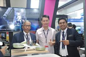 Kompilasi kereta api terbang di udara layaknya pesawat. Debat Politik Politik Matang Kereta Terbang Di Lima 2019