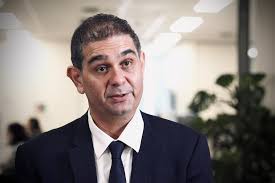 MCoBeauty follows a rigorous process when it dupes cosmetics. Here's what  it looks like