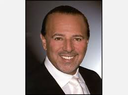 Tommy Mottola biography, birth date, birth place and pictures