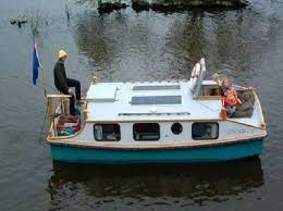 Pedal Powered Shanty Boat This Tiny House Shanty Boat Boat Boat Building
