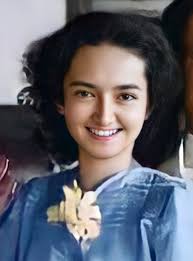 Maria Aurora Baby" Quezon, Daughter of Manuel L. Quezon, who died in an  ambush at age 30 with her mother Doña Aurora and Zenaida's husband in 1949  by Huk rebels... Photo: Quezon