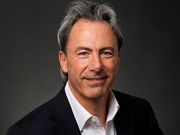 Si no sabes a quién apuntas, de nada sirve una gran idea»: John Lynn