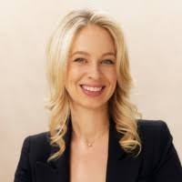 Correo electrónico y teléfono de Chris Aden