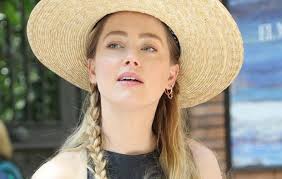 Amber Heard po procesie dekady zniknęła z życia publicznego. "Czuła się jak  parias". Co robi teraz?