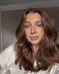 Ashley Roch's Instagram, Twitter & Facebook