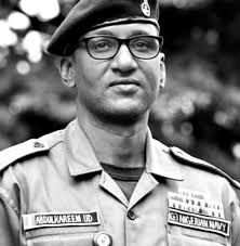 I was driving from Blantyre last night in my old VW Scirocco. I must  confess I was doing 200Km/h, popularly known as the "Wolfsburg splint of  death." I whizzed past an Axio