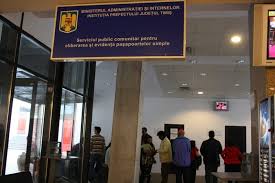 Serviciul public comunitar pentru eliberarea şi evidenţa paşapoartelor simple din romania pune la dispoziţia cetăţenilor posibilitatea efectuării de programări online în vederea depunerii actelor pentru eliberarea paşapoartelor simple electronice şi paşapoartelor simple temporare. Orar Modificat La Permise Si Pasapoarte