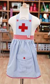 Costume Infirmiere Cousu Main Isabelle J Ai Deja Fait Un Patron Quasi Similaire Sur Petit Citron Avec Deguisement Infirmiere Costume Infirmiere Deguisement