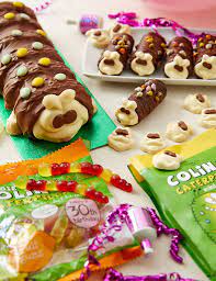 M&s has launched legal action against aldi for its cuthbert the caterpillar cake. Colin The Caterpillar Cake Gift Bag M S