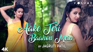 Aake Teri Baahon Mein By Jagruti Patil Vansh Lata Mangeshkar Bollywood Cover Songs Youtube Kaisi dil lagaai kar gaye rooh ki tum sa, hum sa, koi duja na hoga na hua re do dil sa ik seene mein hai jaise main aur tum ab dono hum ik jeene mein hain jaise main aur tum. aake teri baahon mein by jagruti patil vansh lata mangeshkar bollywood cover songs