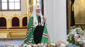 Утром перед торжеством освящения несколько тысяч верующих прошли крестным ходом с. Qde Xezu5uvxwm