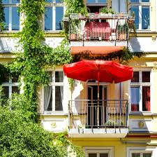 Endlich haben sie eine passende unterkunft gefunden. Wohnen Wird Immer Teurer Ein Drittel Des Einkommens Fliesst In Die Wohnung Stern De