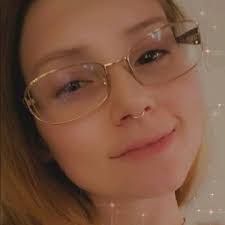 Shelly Thurman's Instagram, Twitter & Facebook