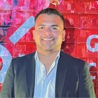 100+ perfiles de «Gerlach»