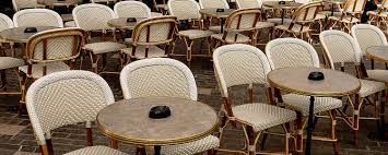 Petite histoire des chaises en rotin des bistrots parisiens – Paris ZigZag  | Insolite & Secret
