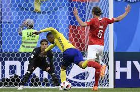 Als notbremse (im österreichischen raum auch torraub) wird umgangssprachlich im fußball die vereitelung einer klaren torchance durch bestimmte regelverstöße bezeichnet. Wm 2018 Was Ist Eine Notbremse Und Was Nicht Fussball Stuttgarter Nachrichten