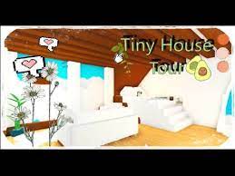 Speed Building Tiny House Adopt Me Roblox Youtube Roblox My Roblox Tiny House