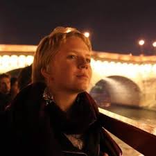 Annie Burky (@AnnieBurky)