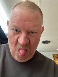 Brian Lindahl's Instagram, Twitter & Facebook