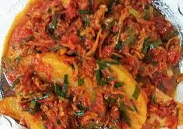 Kecilkan api, masak hingga santan agak menyusut, masukkan kentang goreng, aduk rata, sajikan. Resep Sambal Kentang Teri Medan Kucai Oleh Fitri Revelino Cookpad