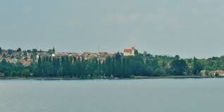 La haus am horn, situada en weimar, fue construida para la primera exposición de la bauhaus, que se realizó entre junio y septiembre de 1923. Datei Spatgotische Kirche In Horn Am Untersee Bodensee Panoramio Jpg Wikipedia