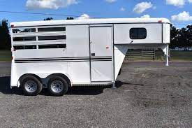 Browse horse trailers, or place a free ad today on horseclicks.com 2019 Bee 2 Horse Trailer Gooseneck Horse Trailer Dixie Horse Mule Co