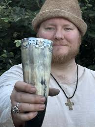 Are there any relatively complete finds of shoes from viking age gotland?