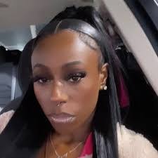 Ashlee Nelson's Instagram, Twitter & Facebook