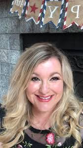 Alicia Marks's Instagram, Twitter & Facebook