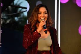 She was also on the star plus show music ka maha muqqabla, where she was part of the winning team shankar's rockstars led by shankar mahadevan. Neeti Mohan On Singing Discovering Voices