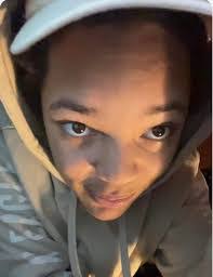 Amanda Schaal's Instagram, Twitter & Facebook