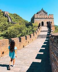 China Great Wall Of China Trendy Travel Photos Travelling Girls Who Travel Bakcwards Photos Great Wall Of China Travel Around The World Places To Travel